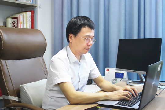 专访kaiyun开云：从默默无闻到“巨人”，实力铸就辉煌