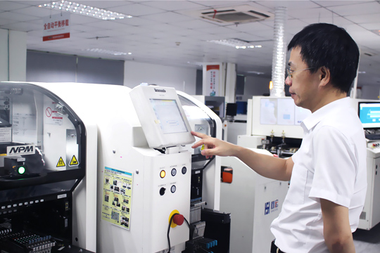 宝安日报报道：kaiyun开云公司顾伟 三十载初心不改 深耕LED显示屏研发